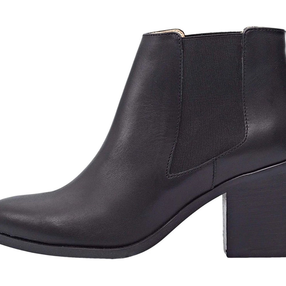 Nisolo Heeled Chelsea Boot Black Leather